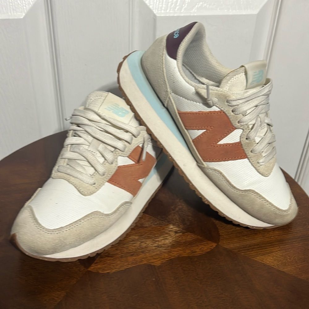 🔥NEW BALANCE 237 Sea Salt/Soft Copper Retro Running Shoes/Sneakers - Women 7.5